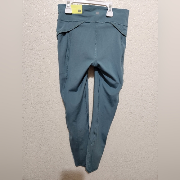 All in motion legging size L - Picture 2 of 4